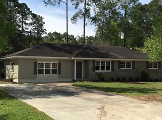 810 Center Rd, Douglas, GA 31533