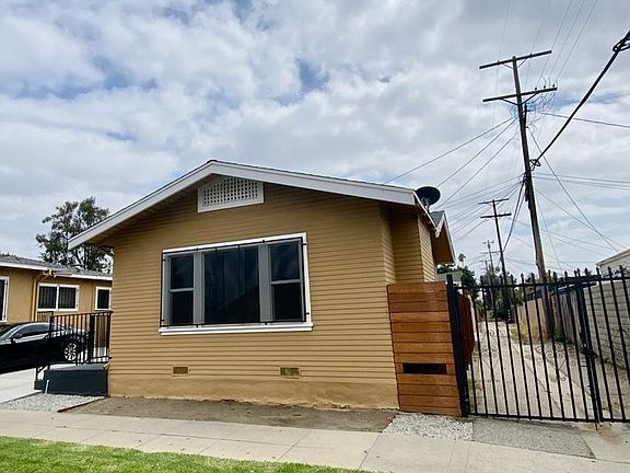 2nd image of 2034 W 35th Pl