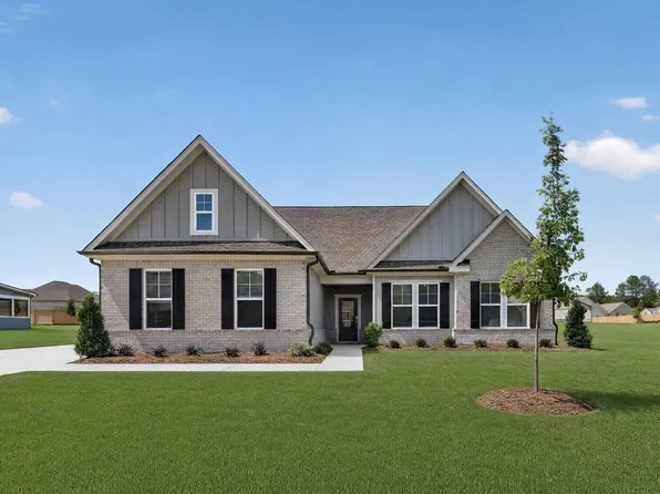 205 Flat Shoal Dr, Bonaire, GA 31005