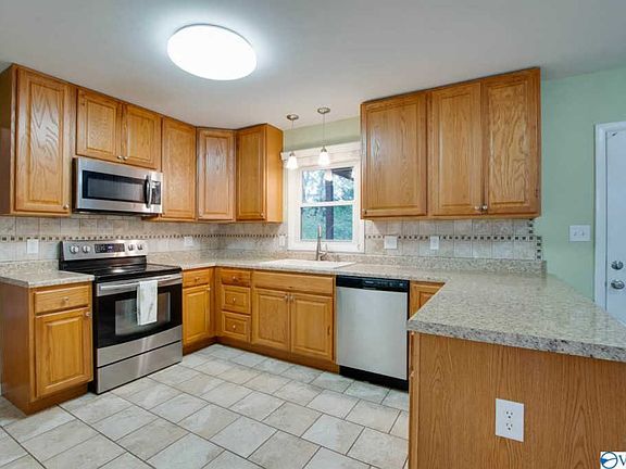2nd image of 10004 Willow Park Dr SE