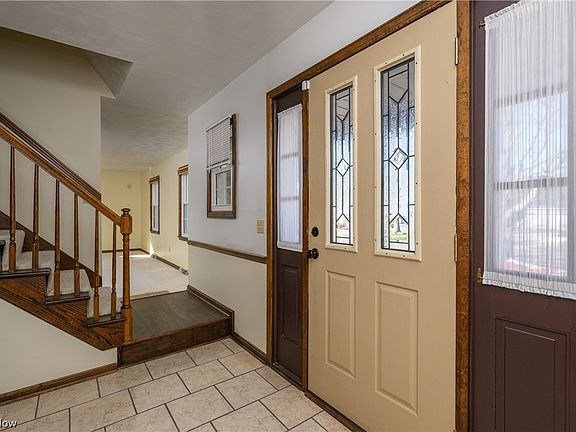 5th image of 228 Cypress Ave