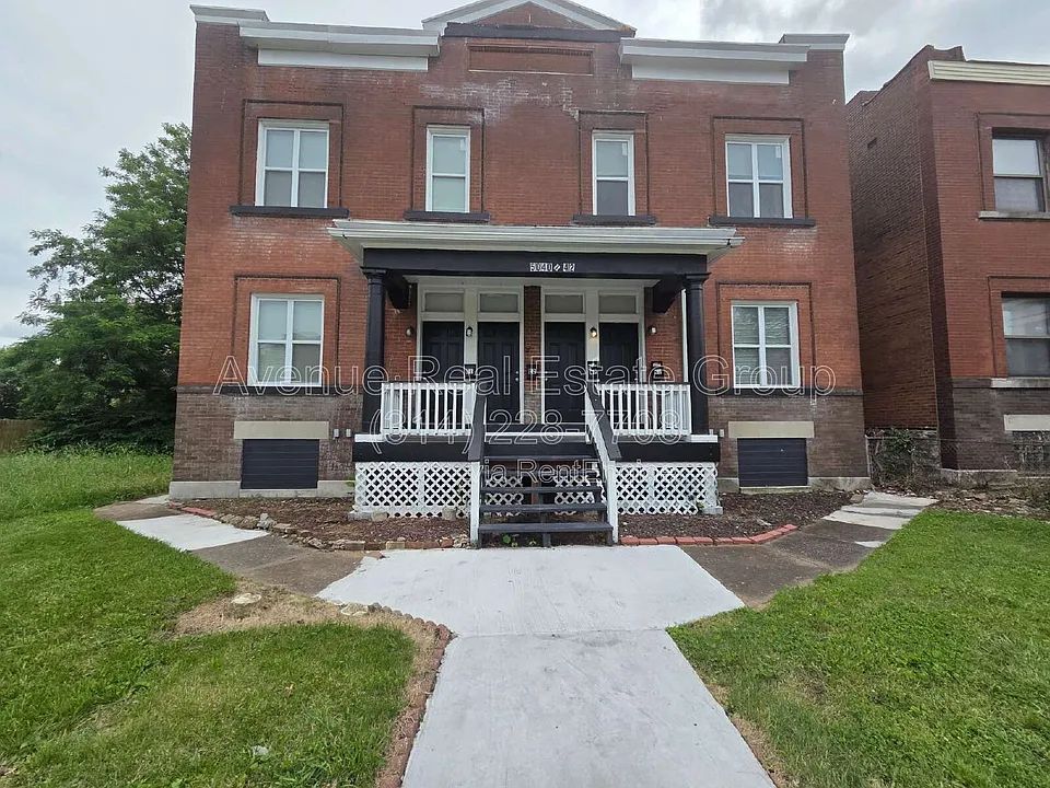 5040 Lotus Ave #1W
