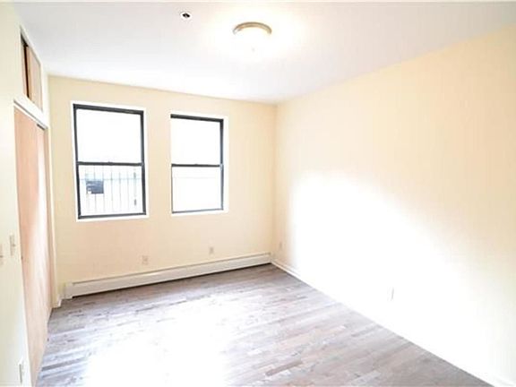 4th image of 2236 3rd Ave APT 2R
