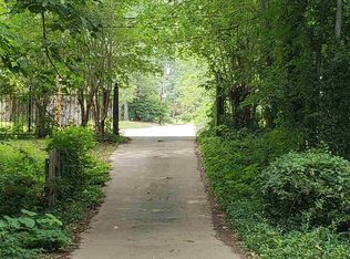 555 Meadowbrook Rd, Jackson, MS 39206