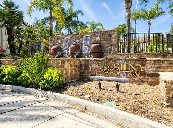 4th image of 24157 Del Monte Dr Unit 399