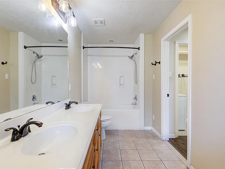 9550 Thousand Oaks Loop — Photo 22