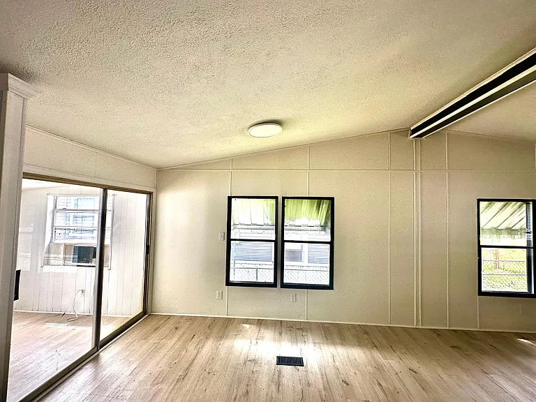 318 Overlook Trl — Photo 11