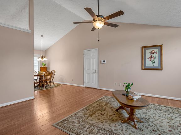 4th image of 1492 Corral Way