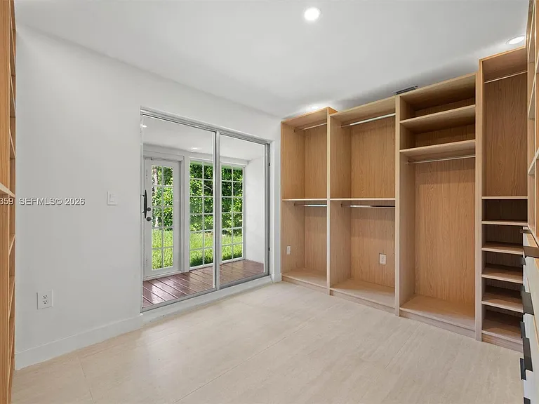 11770 Griffing Blvd — Photo 32
