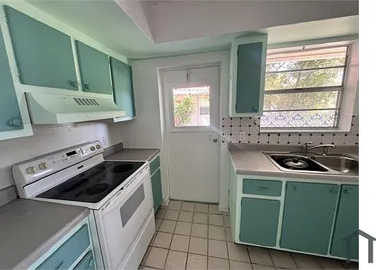 2 bed, 1050 sqft, $2,695 — Photo 4