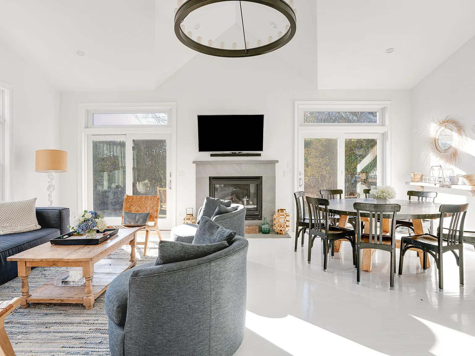 Ideal Montauk Beach Living with Private Culloden Beach Access — Photo 4