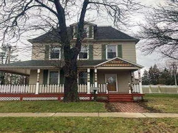 1380 Benton St, Crete, IL 60417