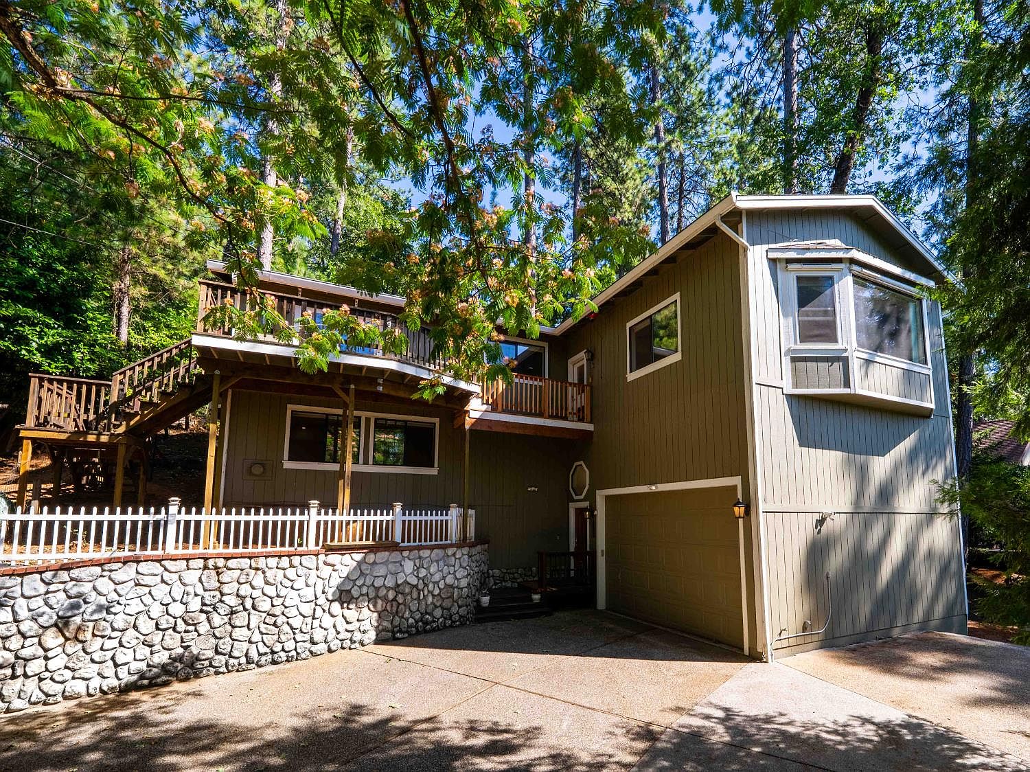 11419 Sunset Pl, Grass Valley, CA 95949 | Zillow