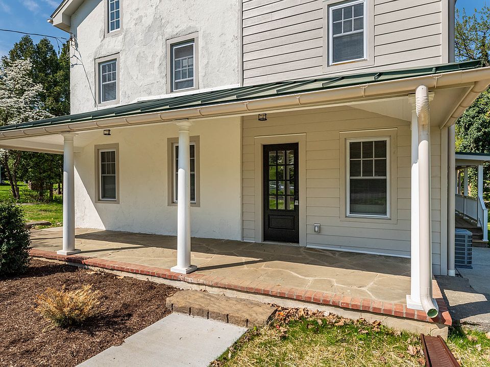1st image of 139 W Germantown Pike Unit 1