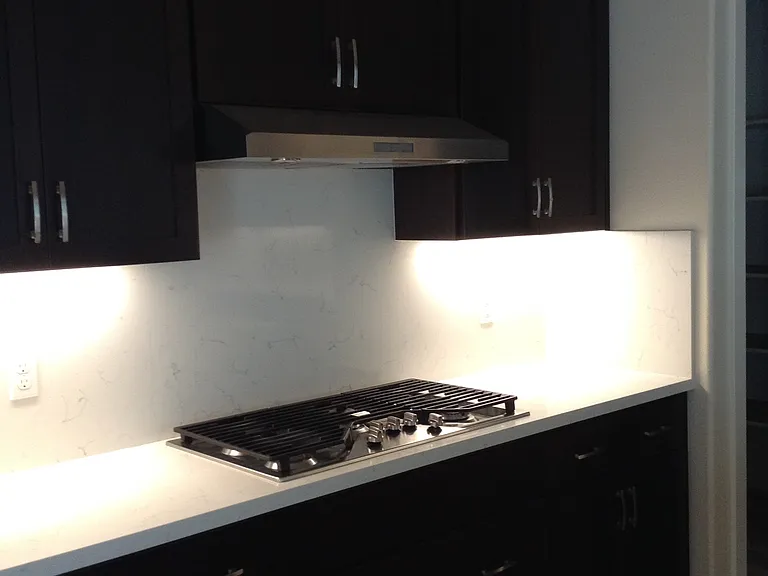 413 Wayland Loop — Photo 11
