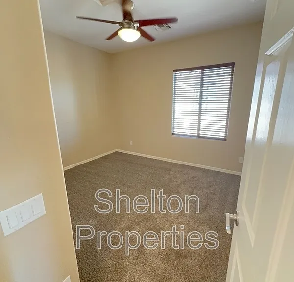 20877 W Court St — Photo 12