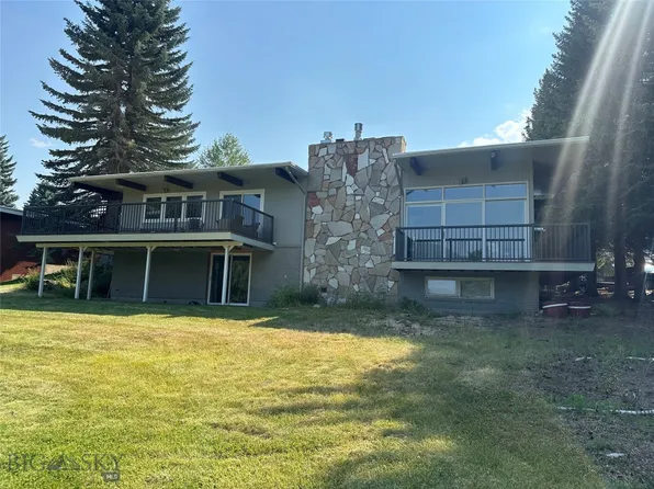 2945 Burke Ln, Butte, MT 59701