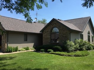 2302 22nd Ave, Sterling, IL 61081