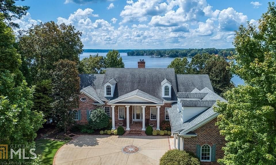 1st image of 1040 Liberty Bluff Ct
