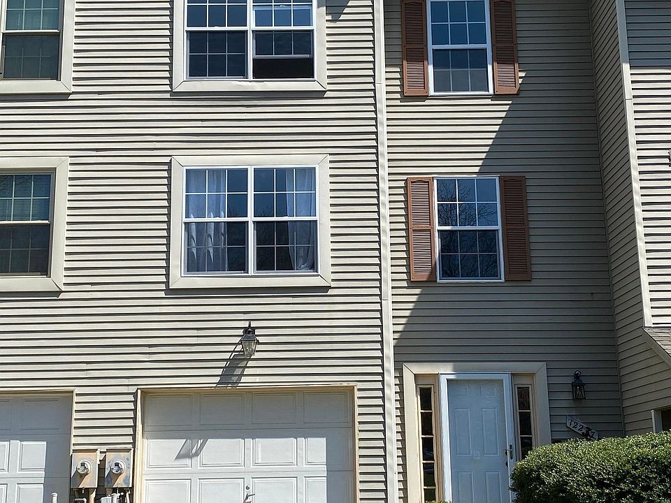 1st image of 12237 Green Meadow Dr