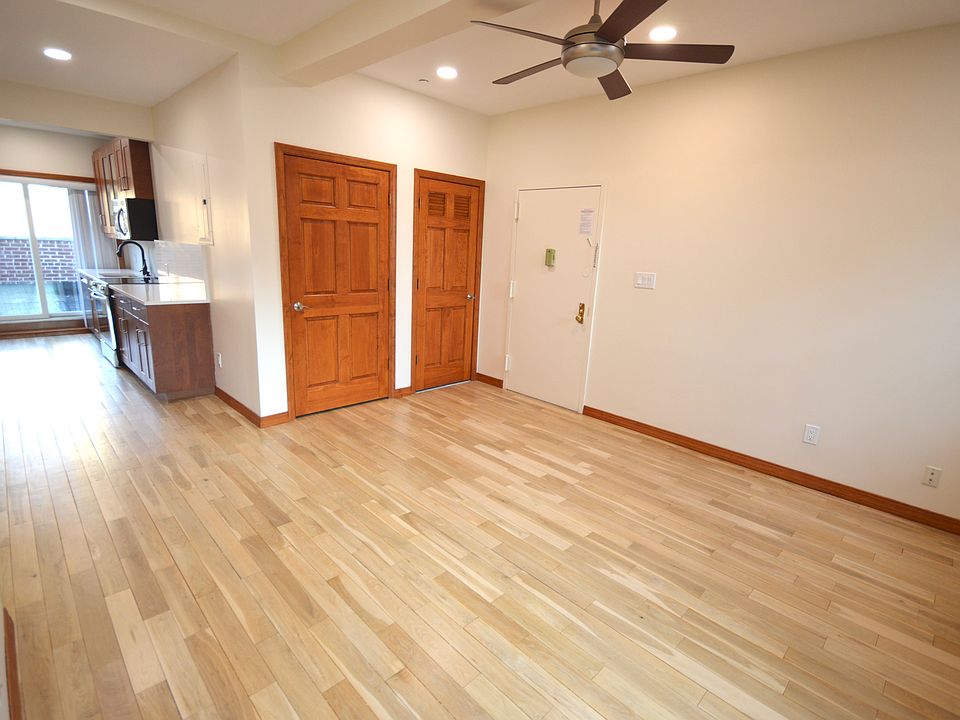 1st image of 150 W 92nd St #Penthouse 2