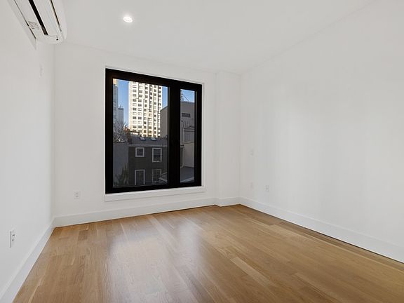 3rd image of 260 Gold St APT 204