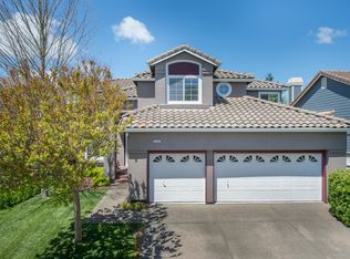 1733 Brompton St, Petaluma, CA 94954