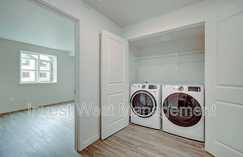 1 bed, 1.0 bath, 772 sqft, $1,595 — Photo 3