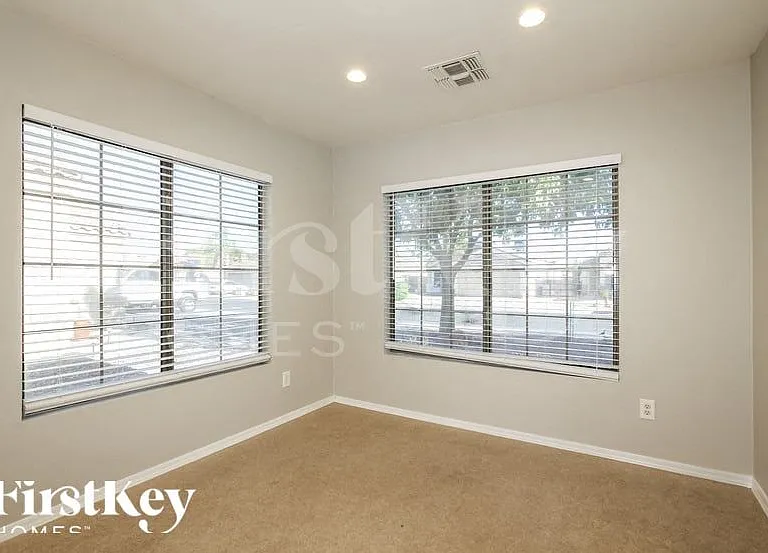 13006 W Redfield Rd — Photo 12