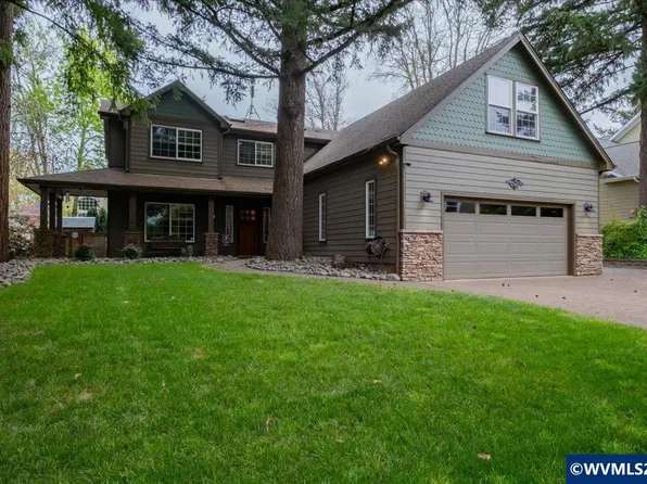 641 NW Ashley St, Dallas, OR 97338