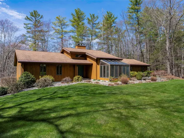 23 Stoutenburgh Drive, Hyde Park, NY 12538