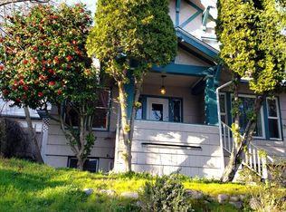 418 NE 44th St, Seattle, WA 98105
