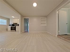 4th image of 443 Reese Rd