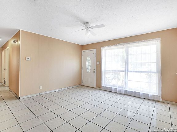 3rd image of 1073 CURTISS AVE