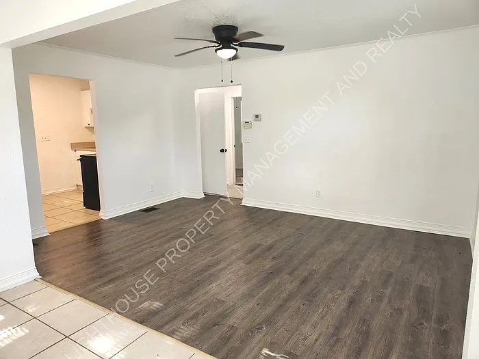 6532 Buffalo Ave — Photo 10