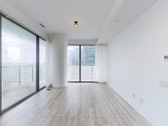 3rd image of 50 Charles St E #2712