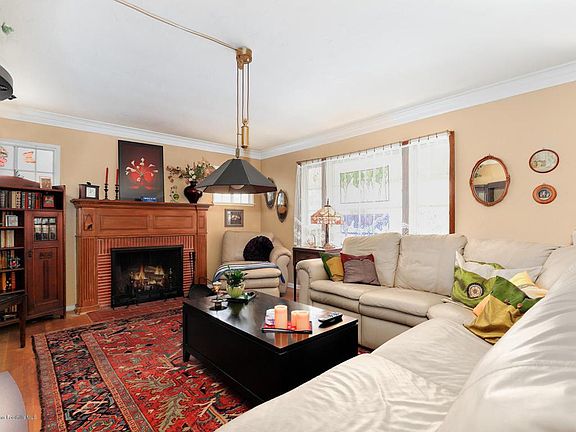 3rd image of 629 Parker Ave