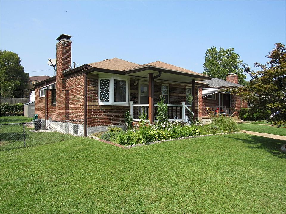 1st image of 6439 Center Ct