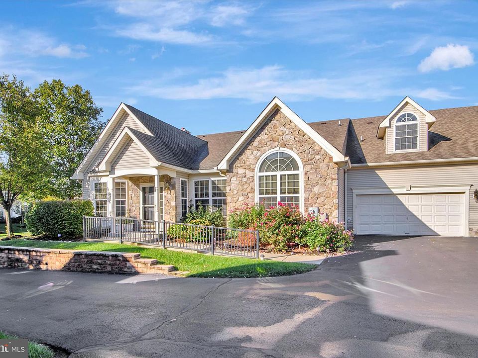 1st image of 326 Pebble Beach Dr