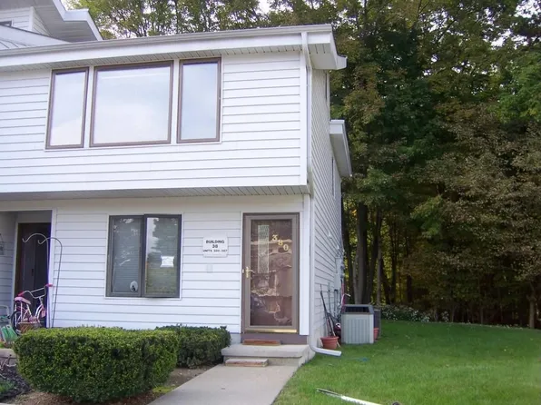 380 Mohegan Cir #380, Lafayette, NJ 07848
