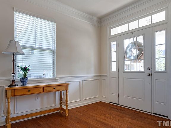5th image of 420 Naples Ln