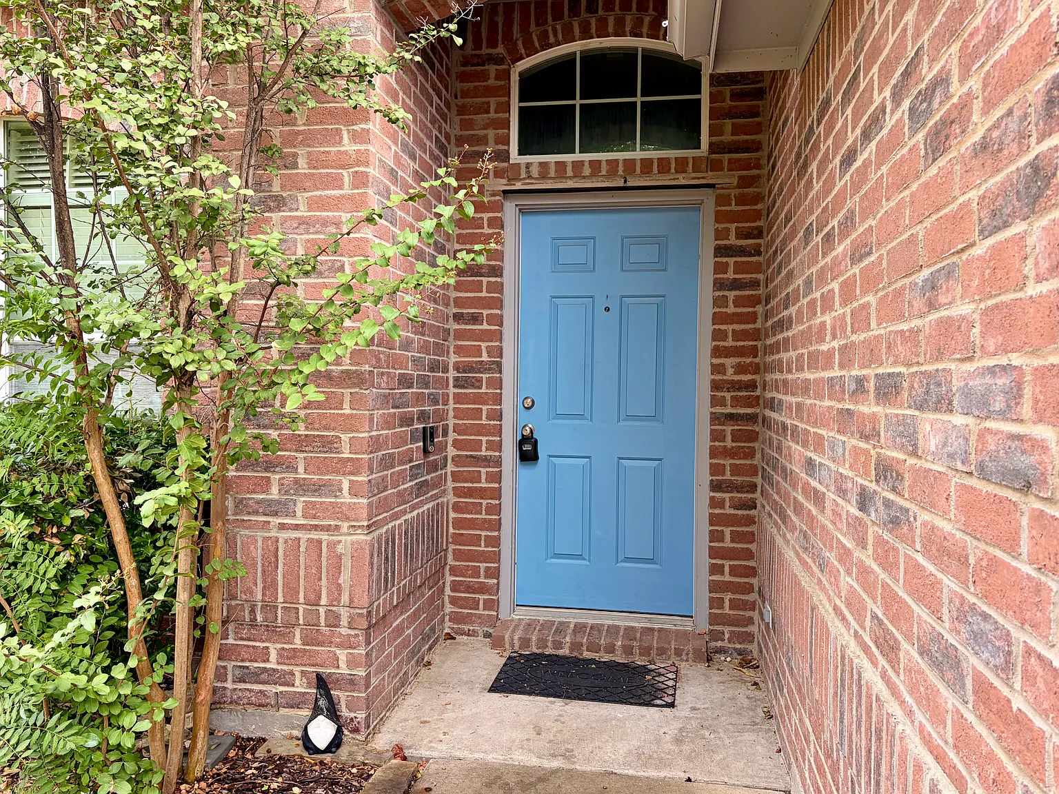 3 bed, 1959 sqft, $1,800 — Photo 2