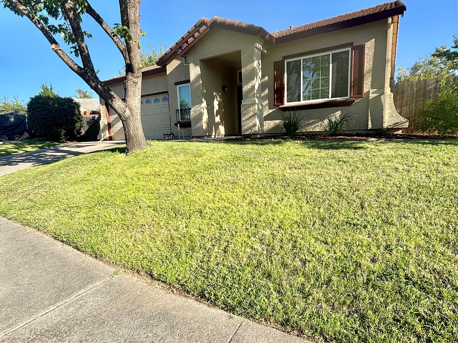 3 bed, 1733 sqft, $3,150 — Photo 2