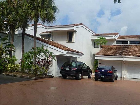 5th image of 329 Poinciana Dr