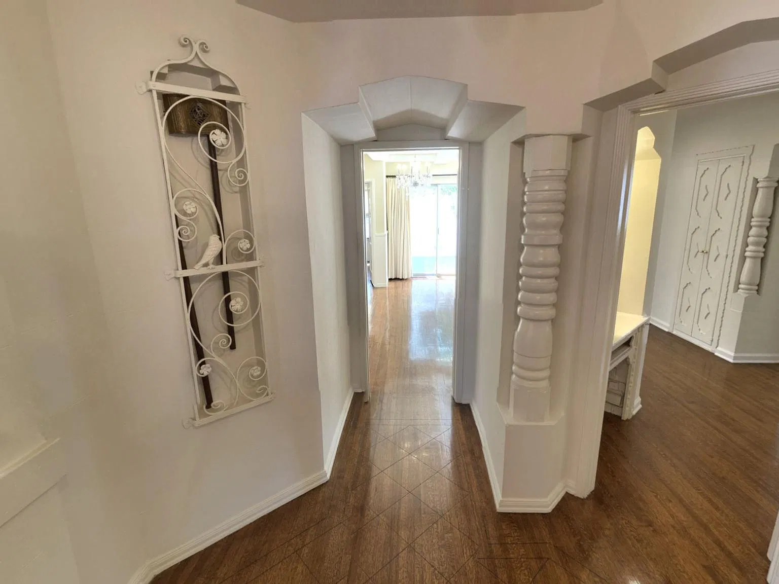 3 bed, 2200 sqft, $6,500 — Photo 3