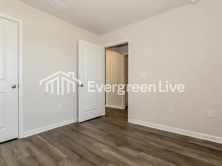 2219 Courtina Way — Photo 12