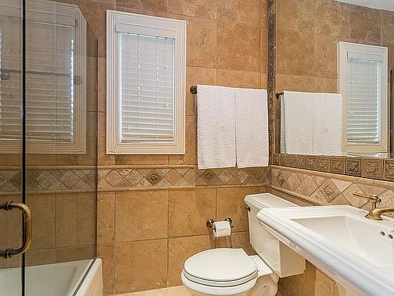 2nd image of 2205 Country Club Prado