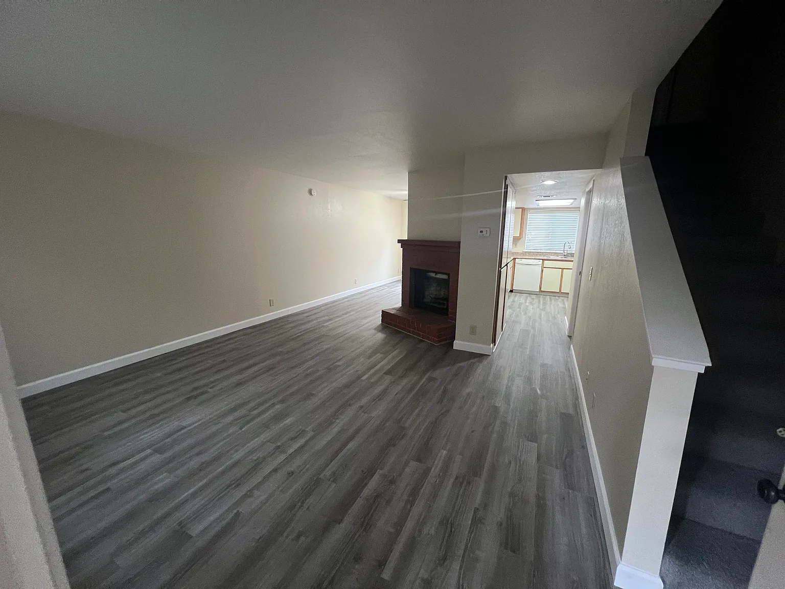 2 bed, 2.5 bath, 1000 sqft, $1,875 — Photo 3