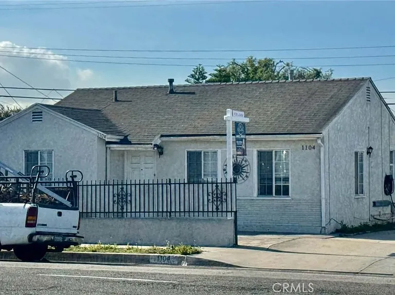 1104 Torrance Blvd — Photo 6
