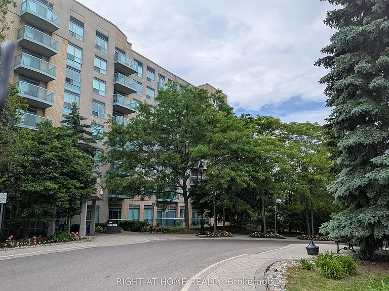 3 Ellesmere St #107 — Photo 1